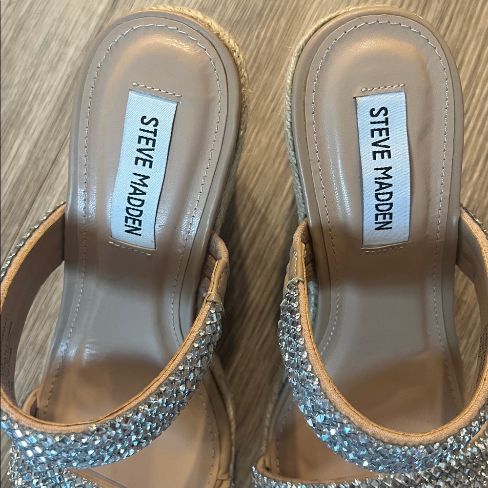 Steve Madden Silver Bejeweled Wedges 6.5 - Picture 3 of 8